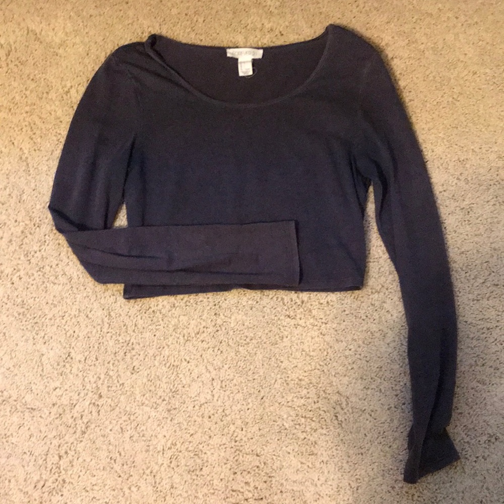 long sleeve crop top